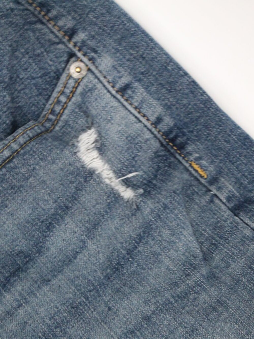 LEVIS Signature Relaxed Mens Jeans 40 x 32 Distressed Denim Med Wash EXC COND - Picture 4 of 8